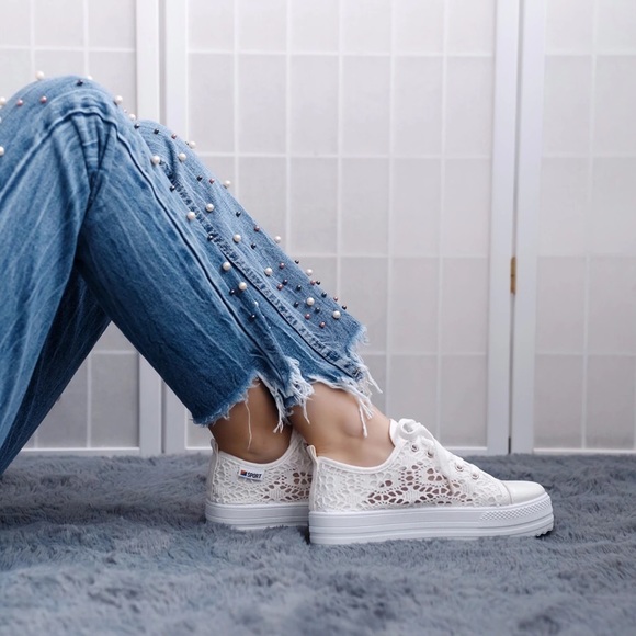 “Excuse Me While I Kiss The Sky” - Picture 2 of 8